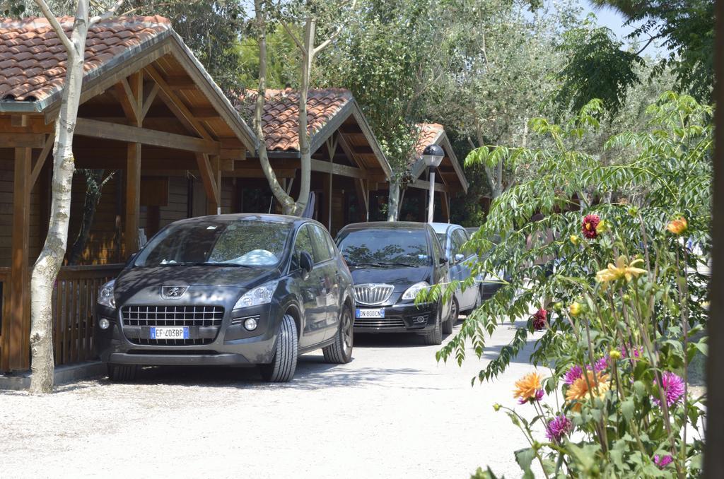 Camping La Pineta Porto Recanati Eksteriør billede