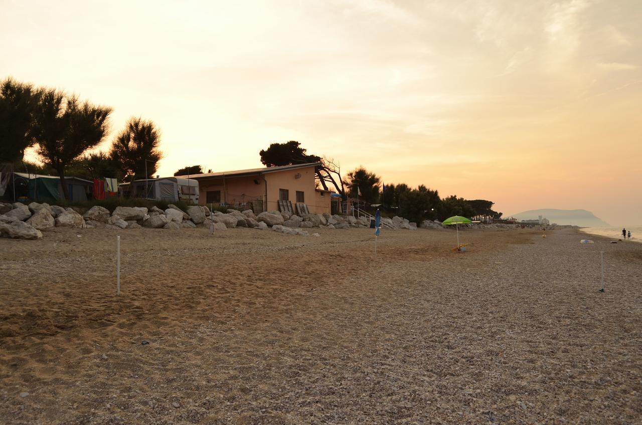 Camping La Pineta Porto Recanati Eksteriør billede